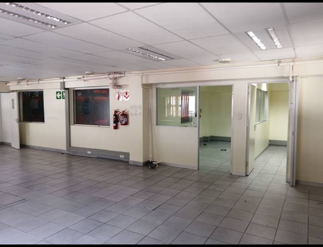 3,663M² FACTORY TO LET IN NEW GERMANY
